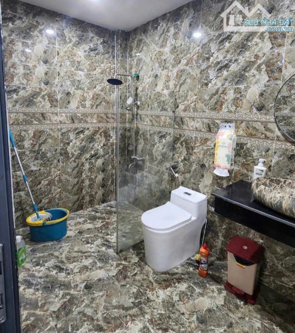 TRUNG TÂM THANH KHÊ ĐÀ NẴNG – KIỆT NHỰA 8M CÙ CHÍNH LAN – XE 24 CHỖ ĐỖ TẬN CỬA - 2