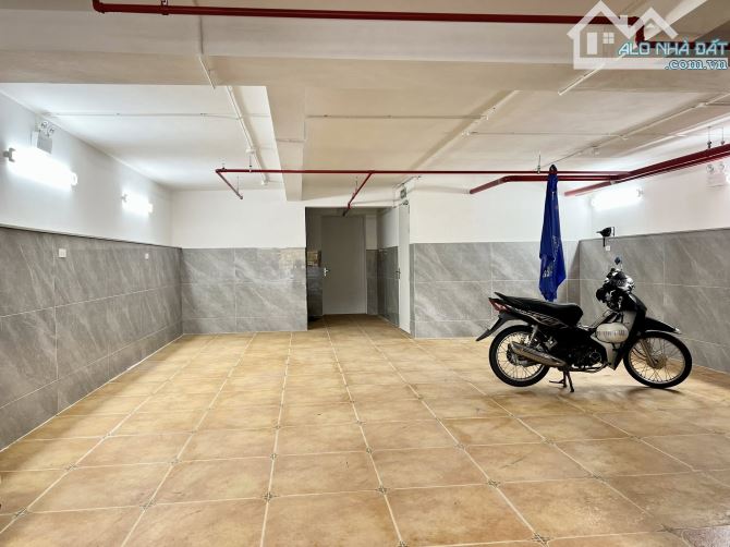 SIÊU PHẨM TOÀ BUILDING 8 TẦNG THANG MÁY - 2