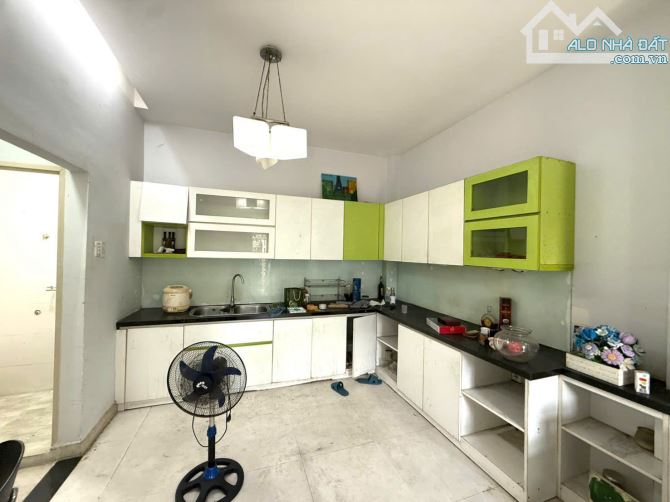 Mặt tiền số 183 ĐS6 P7  dt 5.38x9 2 lầu giá 5.99 tỷ tl - 2