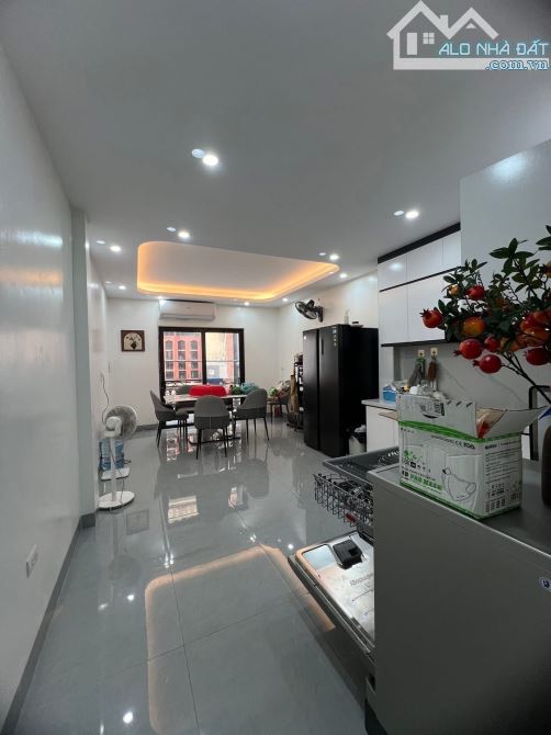 Cần Tiền Bán Gấp Nhà 5T 42M Vĩnh Hưng- HM, Lô Góc Sát Phố- Ngõ Ô Tô 5 Tạ- Nhỉnh 8 Tỷ(TL) - 2