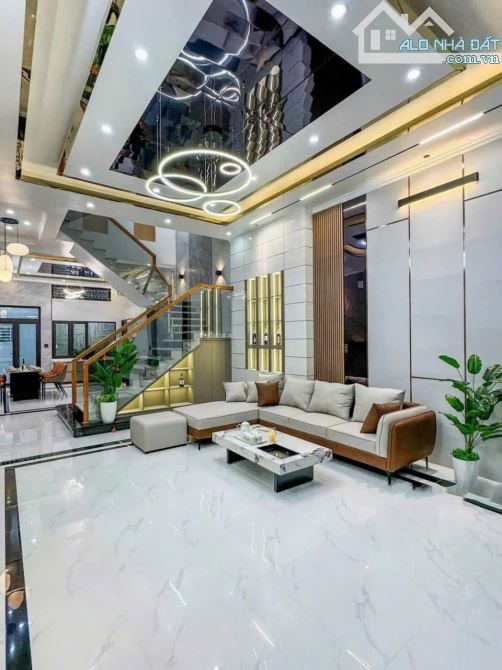 NHÀ 2 LẦU GẦN BỆNH VIỆN HOÀNG MỸ BÌNH DƯƠNG - 2