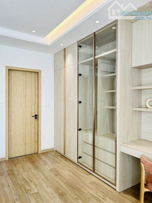 BÁN NHÀ MẶT TIỀN ĐẸP NGUYỄN THỊ MINH KHAI P8 VT, GẦN BIỂN BÃI SAU TP.VT GIÁ 12,5 TỶ TL - 2