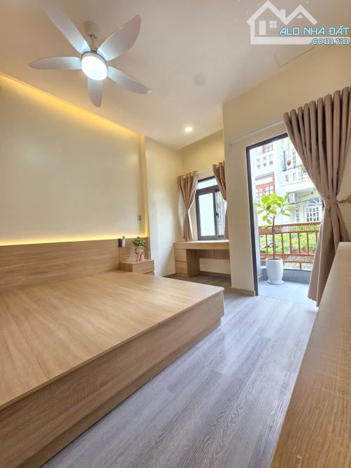 Cần bán nhà Khu nội bộ Lê Văn Sỹ thông Đặng Văn Ngữ - Nhà mới 4 Tầng có thang máy - 2