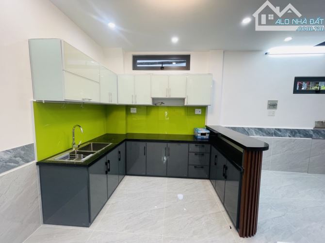 Cần bán nhanh nhà 5 tầng Trần Quang Diệụ, ngang 6m, nhà mới đẹp ở ngay. - 2