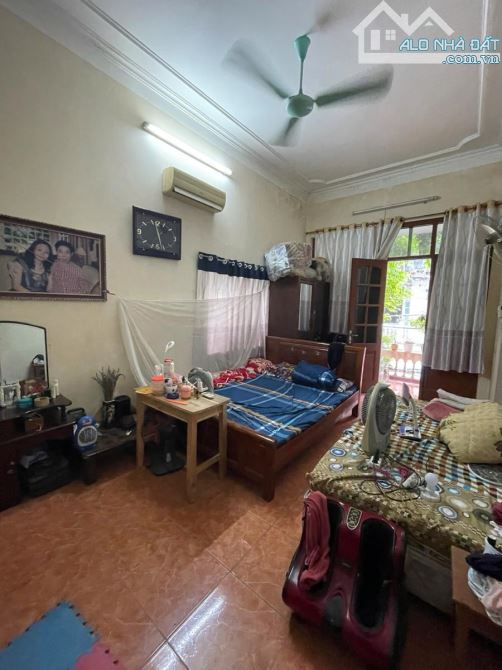 VẠN PHÚC HÀ ĐÔNG NHÀ LÔ GÓC Ô TÔ ĐỖ CỬA BÁN ĐẤT TẶNG NHÀ 3 TẦNG ĐẸP 61m 13 TỶ - 2