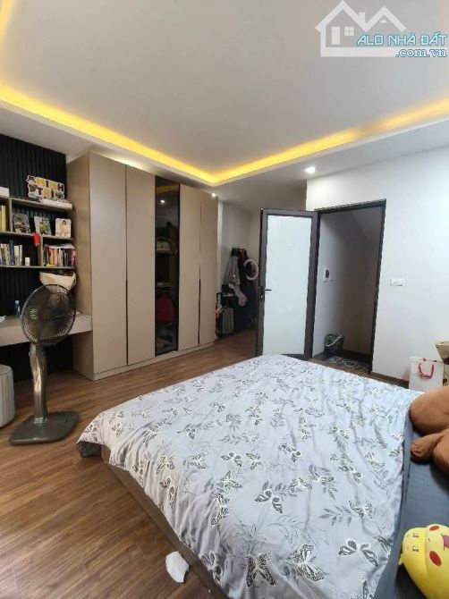 🚗 SIÊU HIẾM BỒ ĐỀ - 30M² Ô TÔ VÀO NHÀ - 4 TẦNG 1 TUM - GIÁ CHỈ 7.2 TỶ - 2