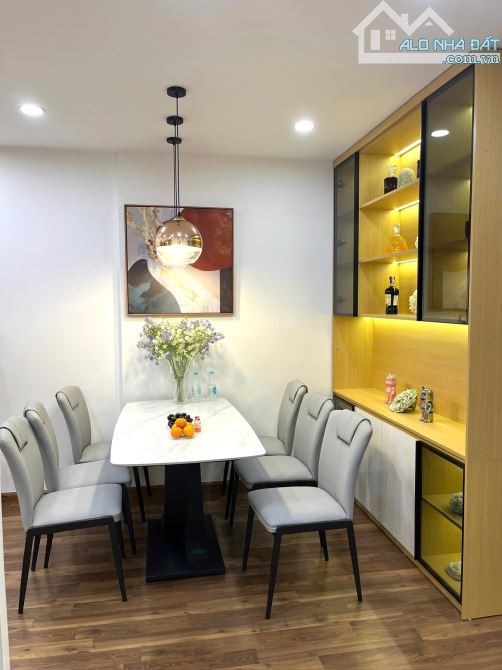 Bán Căn Hộ A10 Nam Trung Yên DT 72 2PN Full NT đẹp SĐCC View Hồ giá 7 tỷ ở luôn - 2