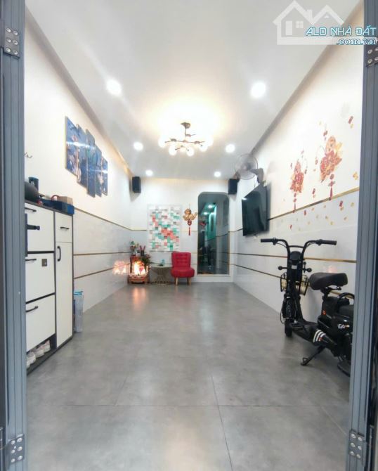 Hiếm bán! Nhà Phú Nhuận, hẻm ô tô thông, ngay Tim SG, 40m2, 3 tầng, giá cực tốt 7,7 tỷ - 2