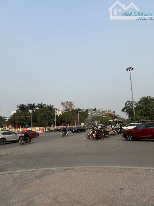 Bán đất xây CCMN gần Aeon, ngõ ô tô, 15m ra đường Cổ Linh, 110m2, mặt tiền 4.2m, giá 9 tỷ. - 2