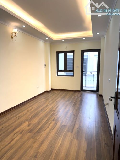 BÁN NHÀ ĐƯỜNG BÁT KHỐI 35M2, 6 TẦNG MỚI ĐẸP, Ô TÔ ĐỖ CỬA, 6.38 TỶ. - 2