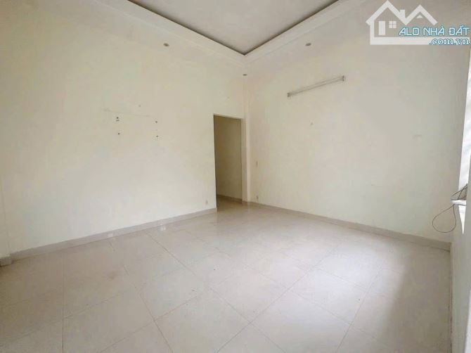 Cho thuê nhà gần big C Go Tân Hiệp sau công an phòng cháy. - 2