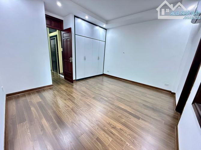 Nhà đẹp Lê Trọng Tấn quận Thanh Xuân 65m2 MT5m-5 Tầng Nhà Mới Thang Máy,Ô Tô Kinh Doanh - 2
