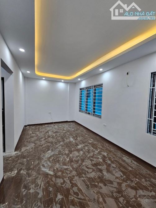LIÊN MẠC BẮC TỪ LIÊM NHÀ 5 TẦNG 35M NHÀ MỚI Ở LUÔN GIÁ 5.25 TỶ - 2