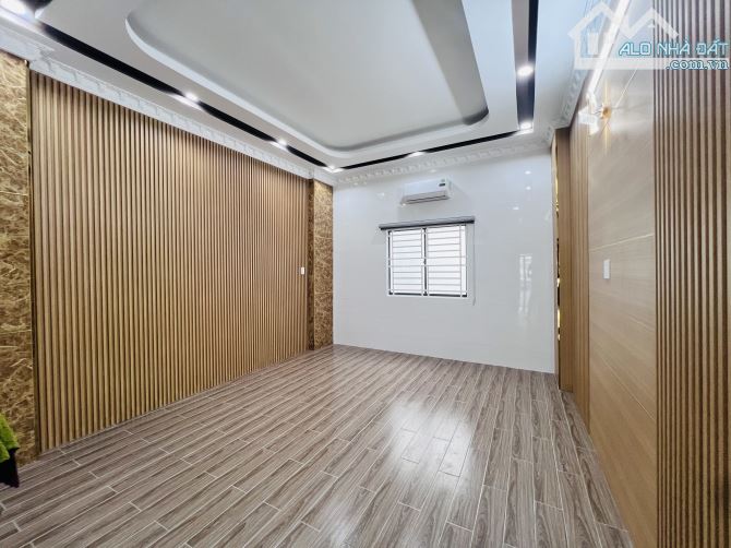 Bán nhà mới 2 lầu sân thượng đường B8 khu Hưng Phú kế siêu thị Go - 2