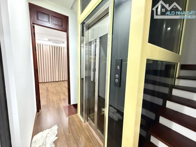 Bán nhà Văn Chương Đống Đa 30m², 6 tầng thang máy, gara ô tô, lô góc, giá 13.6 tỷ - 2