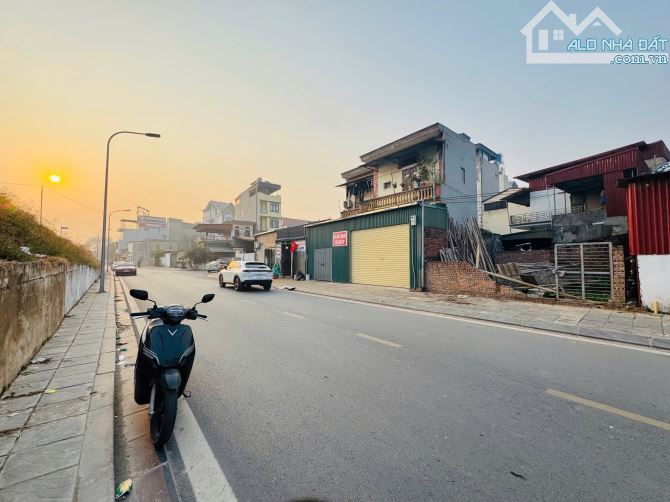 Đất đẹp đường to 8m vỉa hè thoáng Phúc Lợi Long Biên DT 58.4m2 . Giá 11.6 tỷ - 2