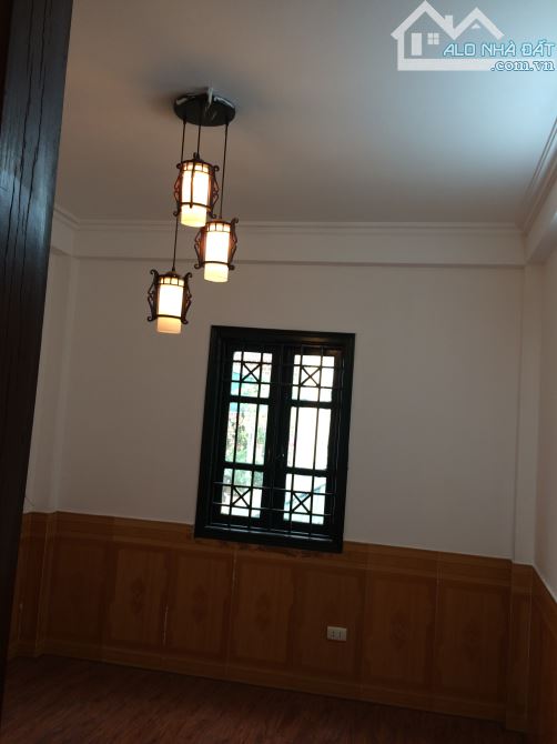 Bán Nhà mặt đường Ngô Văn Sở, Sầm Sơn, Thanh Hoá. 2,5 tầng. DT: 70m2, 3 ngủ. Giá 2.4 tỷ - 2