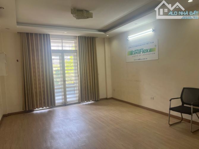 Cho thuê nhà Văn Khê làm văn phòng, 80m2, 4 tầng, 19 triệu/tháng - 2