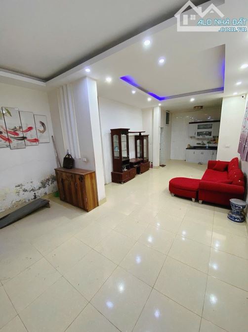 NGUYỄN LƯƠNG BẰNG-ĐỐNG ĐA-LÔ GÓC HAI THOÁNG-NGÕ THÔNG-5 PHÒNG NGỦ-GẦN CÔNG VIÊN-12.95 TỶ - 2