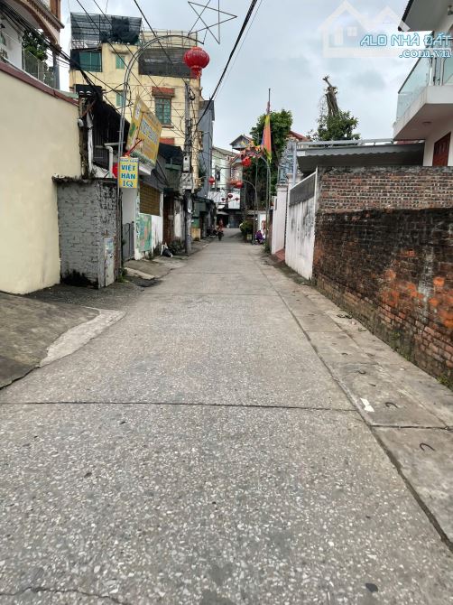 🔥 Bán lô đất tiềm năng tại Đội1 thôn 1  xã Quảng Bị🔥  Diện tích: 121m²  Vị trí: Thôn Đội - 2