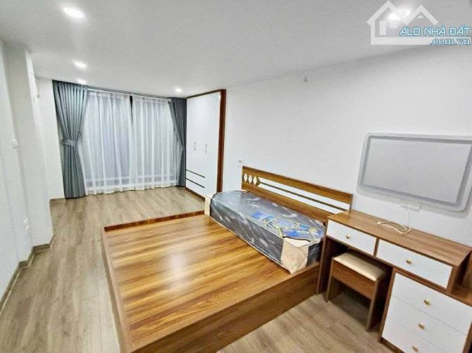 Tôn Thất Tùng, Đống Đa, ngõ thông, 2 thoáng, full nội thất, 7.5 tỷ - 2