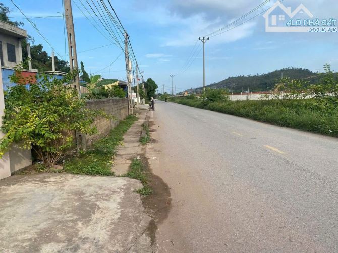 109m2 mặt đường liên xã Việt Khê - Tp. Hải Phòng giá chỉ 1,x tỷ - 2