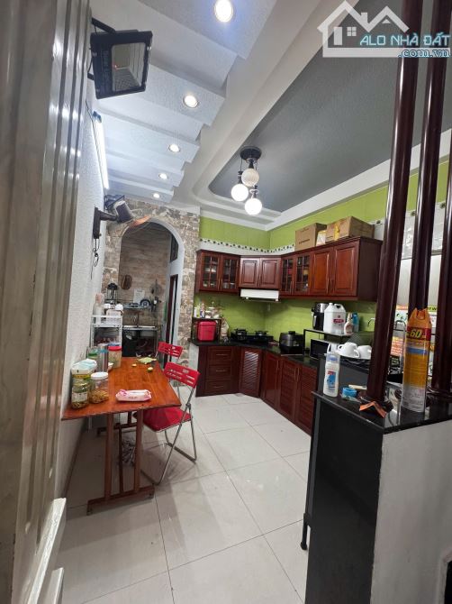💥 SIÊU PHẨM NHÀ ĐẸP ĐƯỜNG TRƯƠNG THỊ HOA – GIÁ: 5,7 TỶ TL. 🏡 Diện tích: 4 x 20m - 2