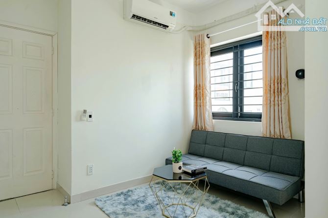 Căn hộ ban công quận 1 đường nguyễn văn cừ 30m2 gần Bùi Viện - 2