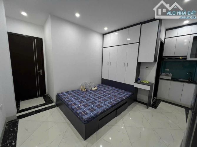 Toà CCMN Đống Đa gần Văn Miếu QTG, lô góc 3 thoáng, 17 phòng KK dòng tiền 80 triệu/ tháng - 2