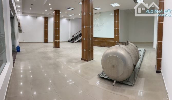 12x20m 2 lầu suốt, Mặt tiền 205 Bình Thới Q11 - 2
