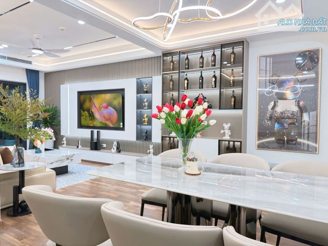 Bán CH King Palace 108 Nguyễn Trãi DT 113m 3PN Full NT Hướng DDB ở luôn View đẹp 9,9 tỷ - 2