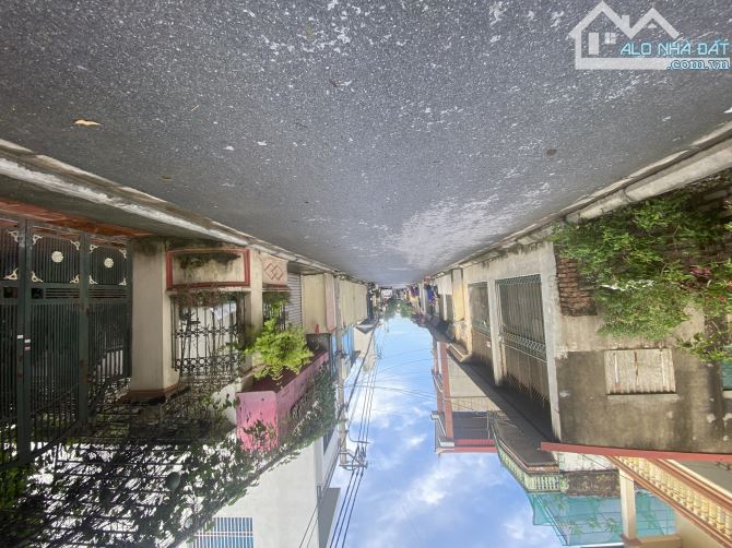 SẴN DẠY TRỌ CHO THUÊ,ĐƯỜNG THÔNG Ô TÔ TRÁNH NHAU,300M RA CỔNG KHU CÔNG NGHIỆP - 2