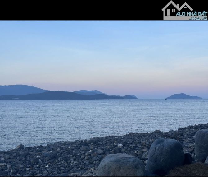 Bán rẻ đất mặt tiền đường Nguyễn Tất Thành ,Nha Trang ngay khu du lịch Trăm Trứng - 2