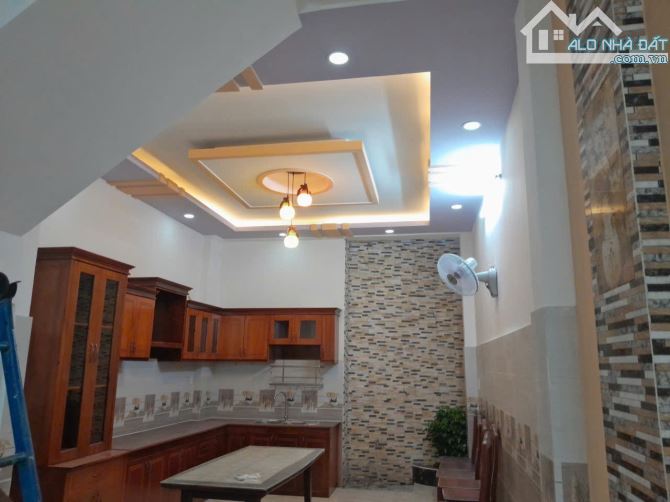 💥💥 NHÀ GẦN NGÃ 3 ĐÔNG QUANG  - TRẦN THỊ HÈ - ĐƯỜNG 8m XE HƠI THÔNG - 2
