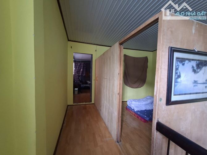 NHÀ CẤP 4 HẺM ÔTÔ ĐƯỜNG HOÀNG DIỆU CÁCH CHỢ ĐÀ LẠT 1,2KM, 98M2 3PN 3WC SÂN ĐỂ ÔTÔ - 5,6 TỶ - 2