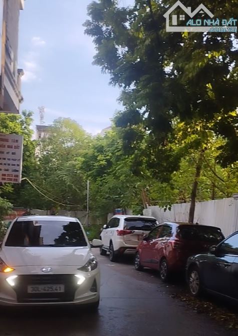 Cổ Nhuế, Nhỉnh 8 Tỷ, ô Tô Vào đất, Cạnh đường 60m, Khu Tập Thể Dân Trí Cao - 2