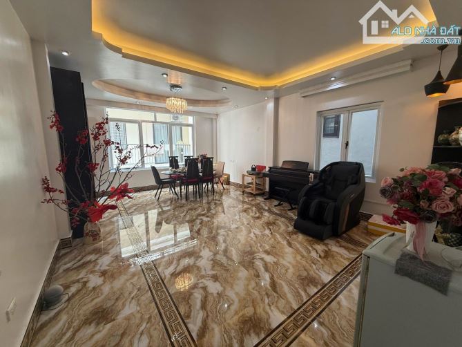 Bán nhà Ba Đình, Phân Lô, kinh doanh, lô góc- 5 Tầng, DT 62m - 2