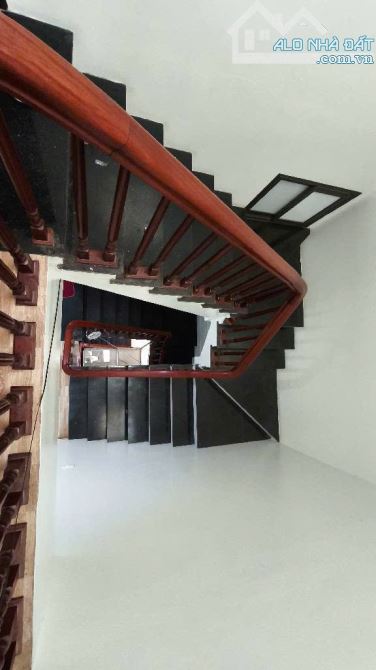 BÁN NHÀ MẶT PHỐ TRÂU QUỲ –GIA LÂM, 56M², VỈA HÈ Ô TÔ TRÁNH –GIÁ 16.7 TỶ -DÒNG TIỀN 200TR/N - 2