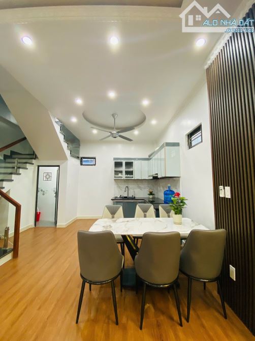 BÁN NHÀ CĂN GÓC 3 TẦNG– TRỤC CHÍNH QUỲNH HOÀNG, NAM SƠN– HẢI PHÒNG GIÁ CHỈ 3,2X TỶ - 2