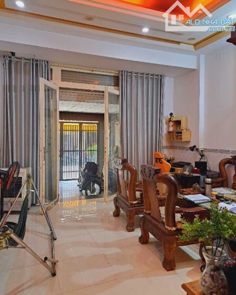 BÌNH TÂN  - 2 MẶT TIỀN TRƯỚC SAU HỒ VĂN LONG  - 5x20M - 3 TẦNG BTCT - GIÁ NHỈNH  8 TỶ TL - 2