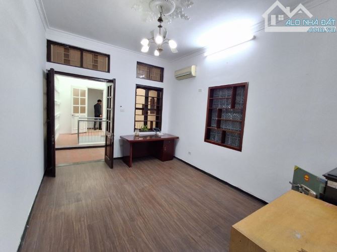 Vương thừa Vũ lô góc 2 mặt ngõ ô tô trong nhà 81m 4 tầng Mt 7m giá 20.2 tỷ - 2