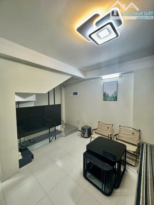 Cho thuê nhà Phố Lương Đình Của, 5 tầng x 21m2, 3 PN khép kín ở hộ gia đình, 11 Triệu - 2