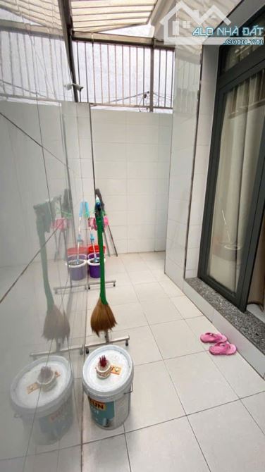 CHỦ NGỘP, CHỈ 8.2 TỶ TL, CHDV Cao Cấp, P.9 Q.Tân Bình, 84m2(4.6x20m), 3 TẦNG, Gần Mặt Tiền - 2