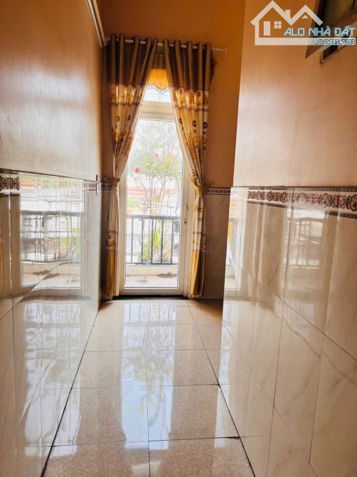 NHÀ 1 TRỆT 1 LẦU,  88M2 ( 4x22), MẶT TIỀN KD ĐƯỜNG 10M, DĨ AN – HƠN 5 ĐỒNG TL - 2