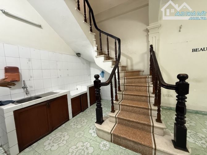 Hiếm Nhà Bán !!! Bán Nhà Trương Định - Ô Tô Tránh - Kinh Doanh - 40m2 x 4 Tầng - 9 Tỷ !!! - 2