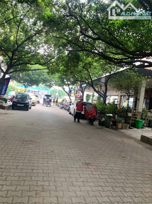 HÀNG HÓT ! NHÀ MT PHỐ THƯƠNG MAI THUẬN VIỆT, Q.11 | DT: 4,5 X 16m | 6 Tầng, Thang máy| - 2