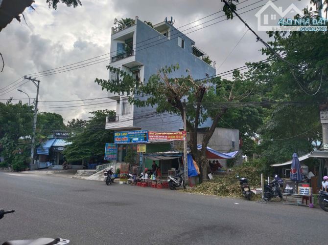 Bán đất thổ cư 100% - gần Sun Group Nha Trang - đường mặt tiền rộng 22m - dân cư đông - 2