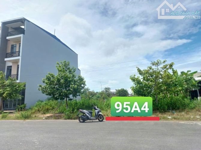 💥CHỦ GỬI : NỀN ĐẸP KHÔNG VƯỚN TỤ ĐIỆN - CỐNG THOÁT NƯỚC MƯA HƯỚNG ĐÔNG BẮC. - 2
