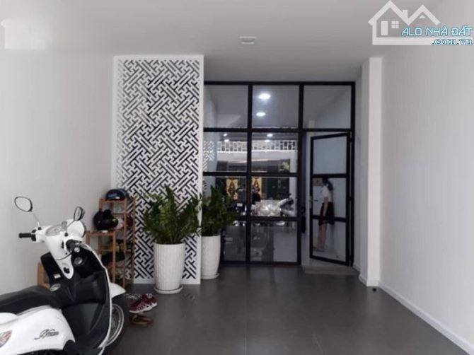 Mặt Tiền Đường Số Tân Quy - 4x20 - 4 Tầng - Quận 7 - 15 Tỷ - 2