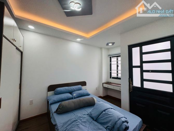 Nhà 4 tầng 3x10m nở hậu 3.6m 4PN 3WC, 353/8 Lê Quang Định 5.68 tỷ - 2